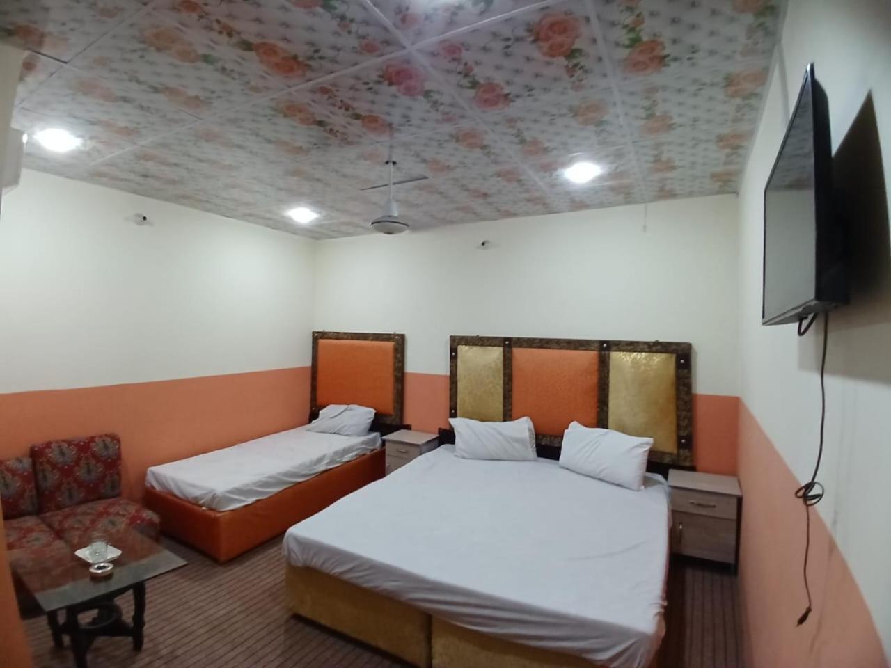 New Pak Royal Hotel Lahore Esterno foto